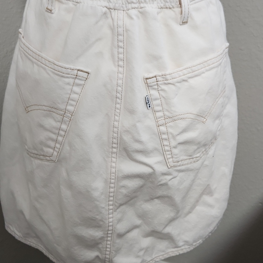 Levi's Iconic Button-Up Dress - Picture 10 of 12